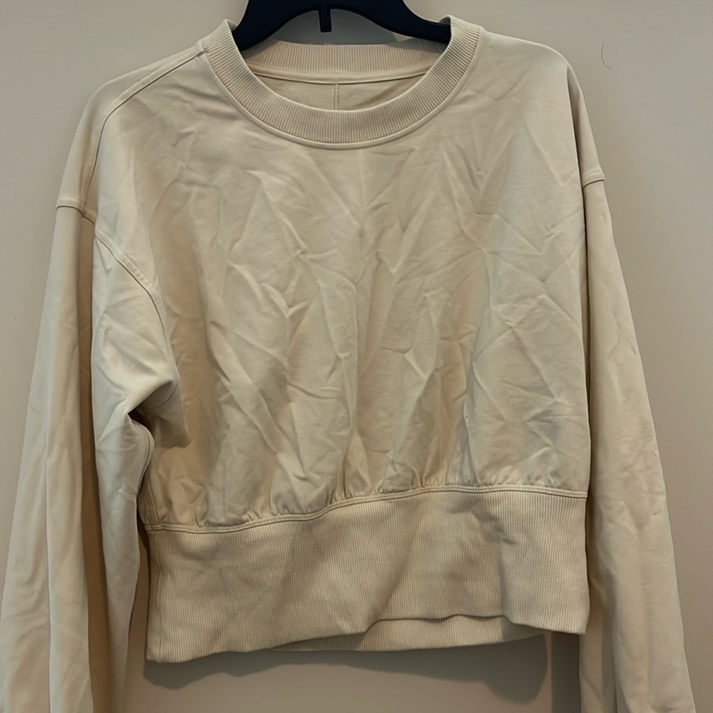 Lululemon sweatshirt